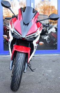 USED 2019 19 HONDA CBR500R A clean and stunning mid range sports bike, great colour scheme A great starter mid range bike which is A2 compliant.