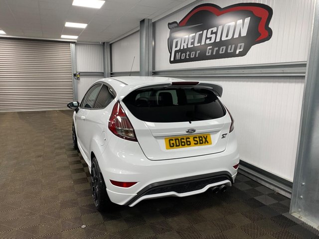 2016 FORD FIESTA (2016) - Photo 6