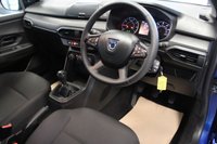 USED 2021 71 DACIA SANDERO 1.0 SCe Essential Hatchback 5dr Petrol Manual Euro 6 (s/s) (65 ps) ***FULL DEALER SERVICE HISTORY***VERY LOW MILES ONLY 6000 MILES***AIR CON***CRUISE CONTROL***DAB RADIO***AUTO LIGHTS***MULTI-FUNCTIOM STEERING WHEEL***