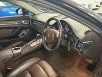 USED 2011 PORSCHE PANAMERA 4.8 V8 4S Hatchback 5dr Petrol PDK 4WD Euro 5 (s/s) (400 ps) FULL DEALER SERVICE HISTORY + &pound;8.7K IN EXTRAS + ADAPTIVE SUSPENS!