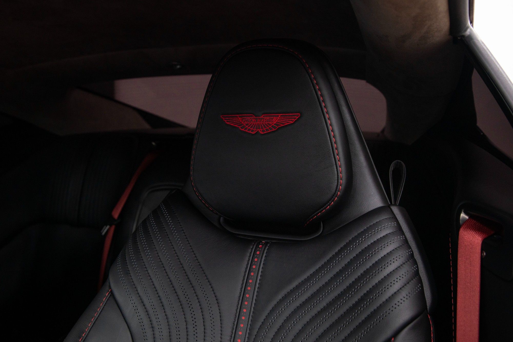 USED 2019 11 ASTON MARTIN DB11 4.0 V8 Coupe 