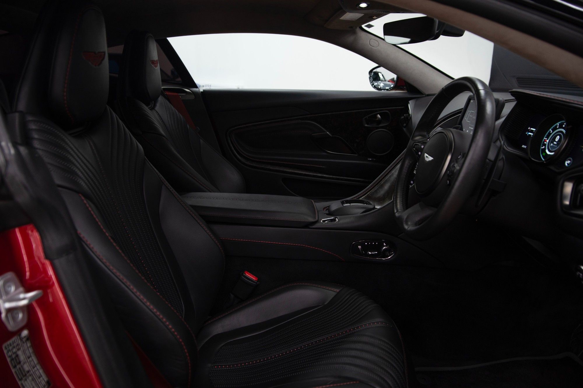 USED 2019 11 ASTON MARTIN DB11 4.0 V8 Coupe 