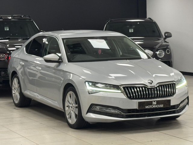 2019 SKODA SUPERB - Photo 8