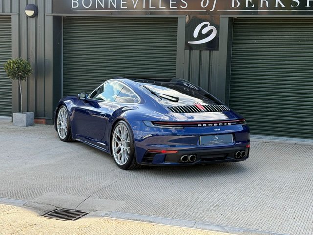 2019 PORSCHE 911 - Photo 3