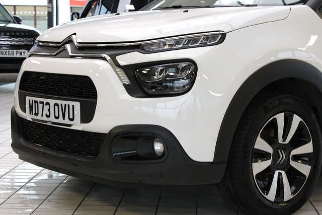 2023 CITROEN C3 1.2 PureTech PLUS Hatchback 5dr Petrol Manual Euro 6 (s/s) (83 ps) - Photo 4