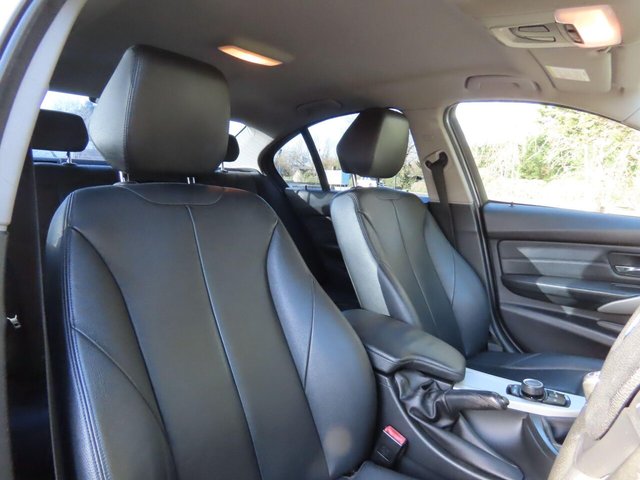 2012 BMW 3 SERIES - Photo 8