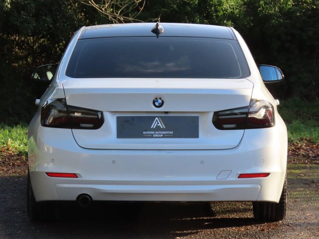 2012 BMW 3 SERIES - Photo 5