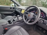 USED 2023 23 PORSCHE CAYENNE 3.0 V6 E-Hybrid 17.9kWh Platinum Edition Coupe 5dr Petrol Plug-in Hybrid TiptronicS 4WD Euro 6 (s/s) (3.6kW Charger) (462 ps) 8.9% APR FINANCE RATES