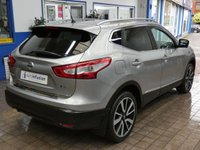 USED 2014 51 NISSAN QASHQAI 1.6 dCi Tekna SUV 5dr Diesel XTRON 2WD Euro 5 (s/s) (130 ps) SAT NAV SUNROOF LEATHER REAR VIEW CAMERA PARKING SENSORS 3 OWNERS FROM NEW SERVICE HISTORY VERY LOW MILES