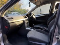 USED 2009 59 VAUXHALL ASTRA 1.6i 16v Club Hatchback 5dr Petrol Manual (155 g/km, 113 bhp) 
