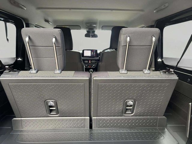 2025 Suzuki Jimny - Photo 11