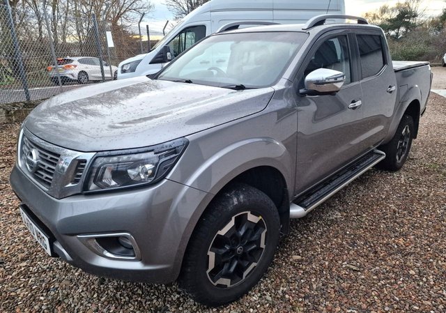 View our Nissan Navara 2.3 dCi Tekna Pickup Double Cab 4dr Diesel Auto 4WD Euro 6 (190 ps)