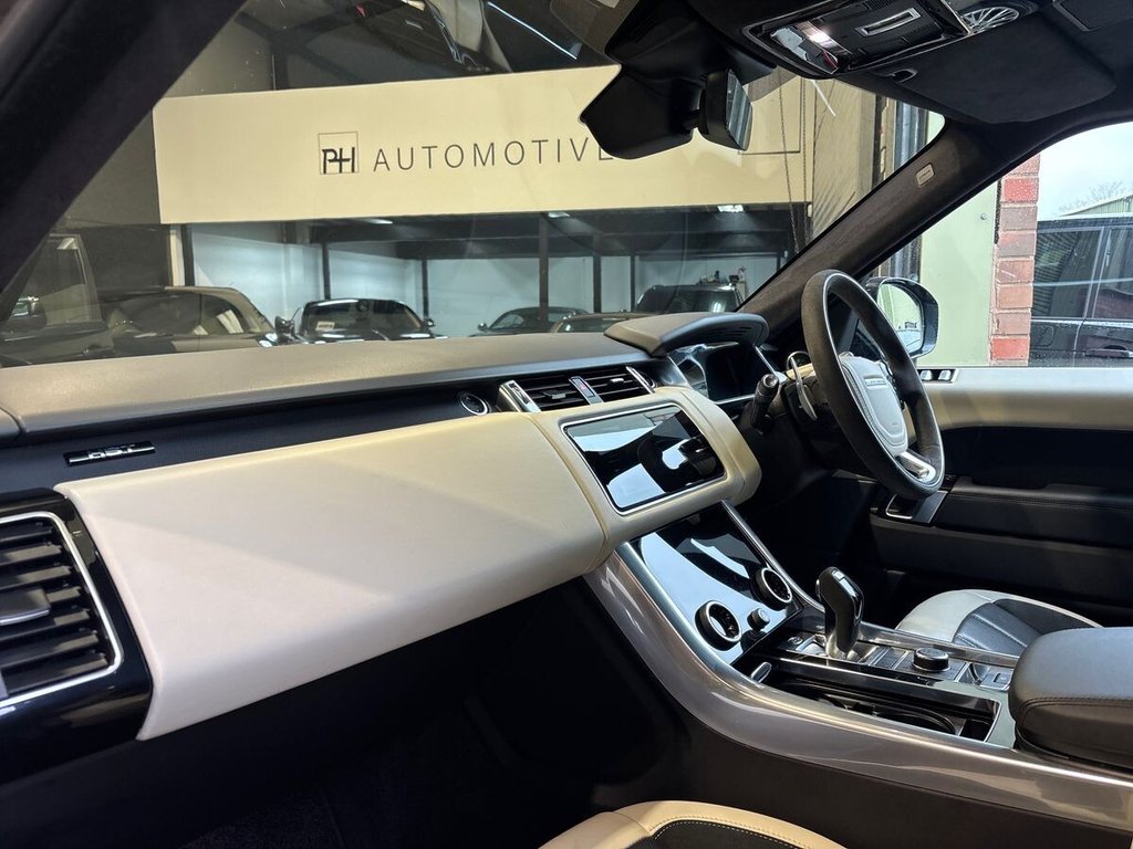 USED 2020 20 LAND ROVER RANGE ROVER SPORT 3.0 P400 MHEV HST SUV 5dr Petrol Auto 4WD Euro 6 (s/s) (400 ps) PANORAMIC ROOF|DEPLOYABLE STEP