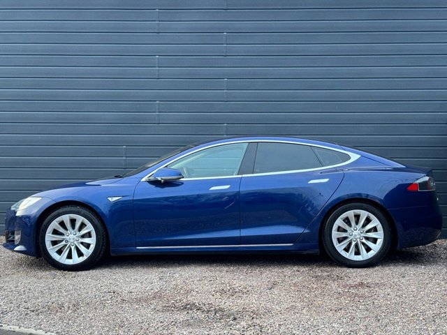 2016 TESLA MODEL S - Photo 9
