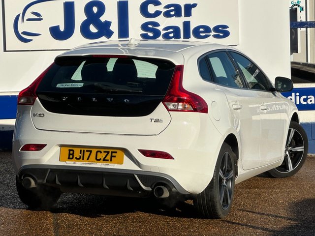 2017 VOLVO V40 2.0 T2 R-Design Hatchback 5dr Petrol Manual Euro 6 (s/s) (122 ps) - Photo 5