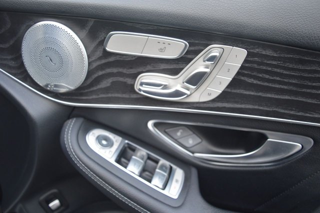 2016 MERCEDES-BENZ GLC 2016 2.1 GLC250d AMG Line (Premium Plus) SUV 5dr Diesel G-Tronic 4MATIC Euro 6 (s/s) (204 ps) - Photo 9