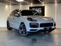 USED 2022 72 PORSCHE CAYENNE 3.0 V6 E-Hybrid 17.9kWh Platinum Edition SUV 5dr Petrol Plug-in Hybrid TiptronicS 4WD Euro 6 (s/s) (3.6kW Charger) (462 ps) STUNNING COLOUR | GREAT SPEC