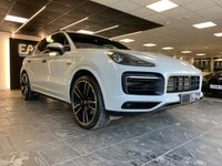 USED 2022 72 PORSCHE CAYENNE 3.0 V6 E-Hybrid 17.9kWh Platinum Edition SUV 5dr Petrol Plug-in Hybrid TiptronicS 4WD Euro 6 (s/s) (3.6kW Charger) (462 ps) STUNNING COLOUR | GREAT SPEC