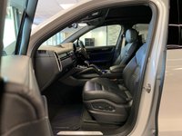 USED 2022 72 PORSCHE CAYENNE 3.0 V6 E-Hybrid 17.9kWh Platinum Edition SUV 5dr Petrol Plug-in Hybrid TiptronicS 4WD Euro 6 (s/s) (3.6kW Charger) (462 ps) STUNNING COLOUR | GREAT SPEC