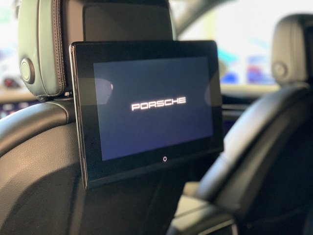 USED 2022 72 PORSCHE CAYENNE 3.0 V6 E-Hybrid 17.9kWh Platinum Edition SUV 5dr Petrol Plug-in Hybrid TiptronicS 4WD Euro 6 (s/s) (3.6kW Charger) (462 ps) STUNNING COLOUR | GREAT SPEC