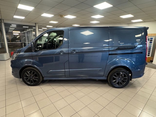 2022 Ford Transit Custom 2L Sport 5dr - Photo 4