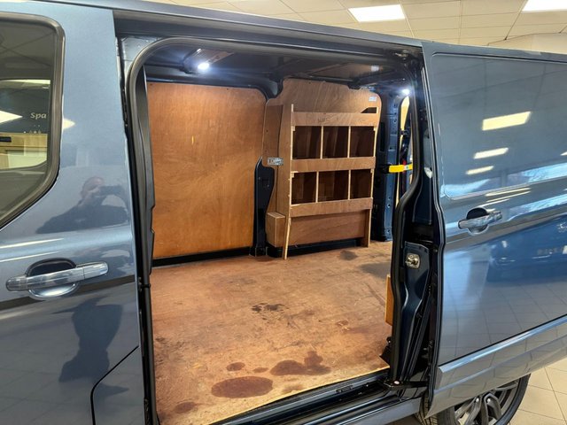2022 Ford Transit Custom 2L Sport 5dr - Photo 5