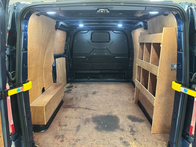 2022 Ford Transit Custom 2L Sport 5dr - Photo 9