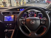 USED 2015 15 HONDA CIVIC 1.6 i-DTEC SR Tourer 5dr Diesel Manual Euro 5 (s/s) (120 ps) 