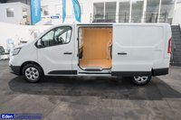 USED 2025 75 RENAULT TRAFIC 2.0 dCi Blue LL30 Advance Panel Van 5dr Diesel Manual L2 H1 Euro 6 (s/s) (130 ps) L2 LWB WITH PLY LINING