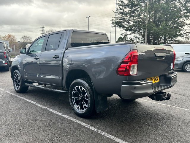 2020 TOYOTA HI-LUX - Photo 6