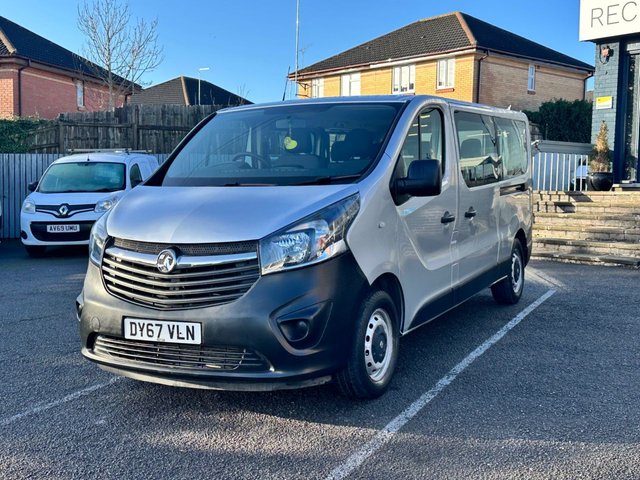 2017 VAUXHALL VIVARO - Photo 3