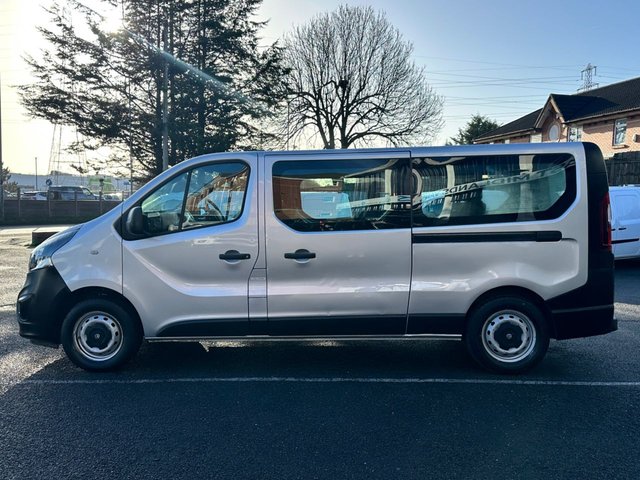 2017 VAUXHALL VIVARO - Photo 4