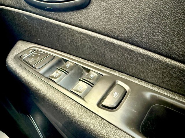 2017 Renault Captur 0.9L Dynamique Nav 5dr - Photo 5