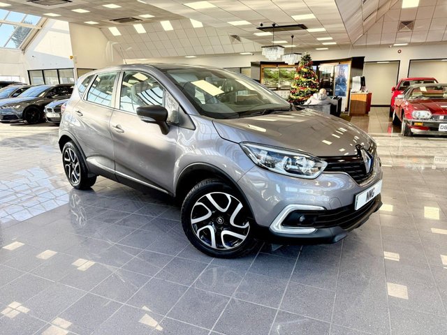 2017 Renault Captur 0.9 TCe ENERGY Dynamique Nav SUV 5dr Petrol Manual Euro 6 (s/s) (90 ps) photo