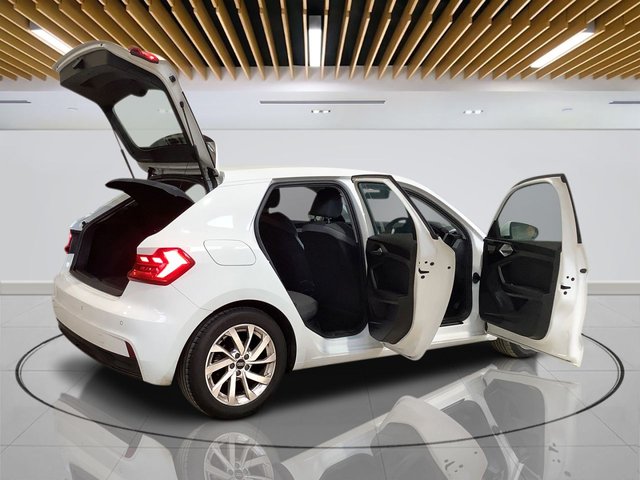 2020 Mercedes-Benz A-Class 2L Sport 5dr - Photo 9