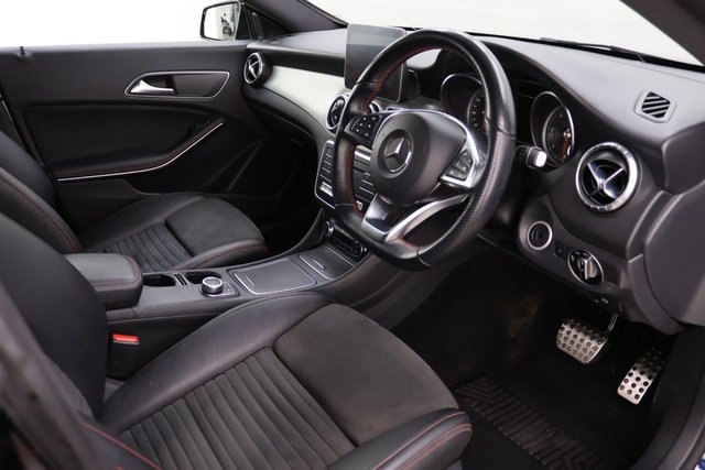 2019 Mercedes-Benz Cla Class 2.1L Amg Line Night Edition 4dr - Photo 10