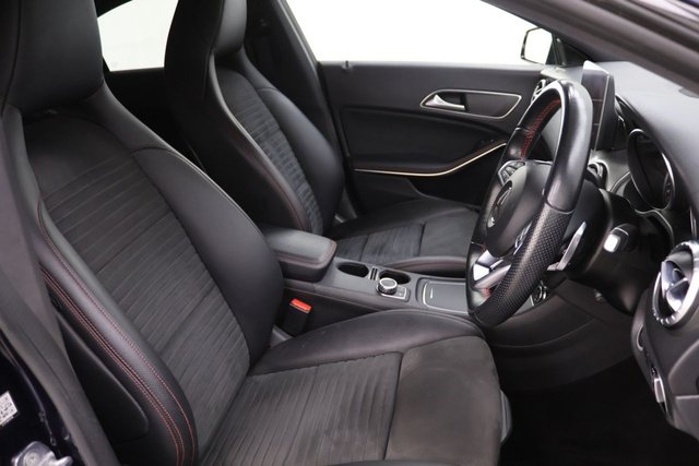 2019 Mercedes-Benz Cla Class 2.1L Amg Line Night Edition 4dr - Photo 12