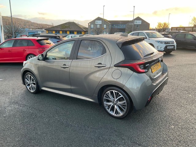 2022 TOYOTA YARIS - Photo 5