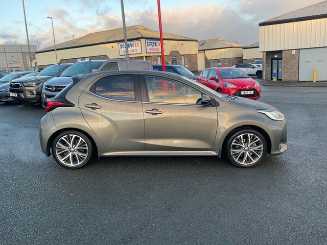 2022 TOYOTA YARIS - Photo 10