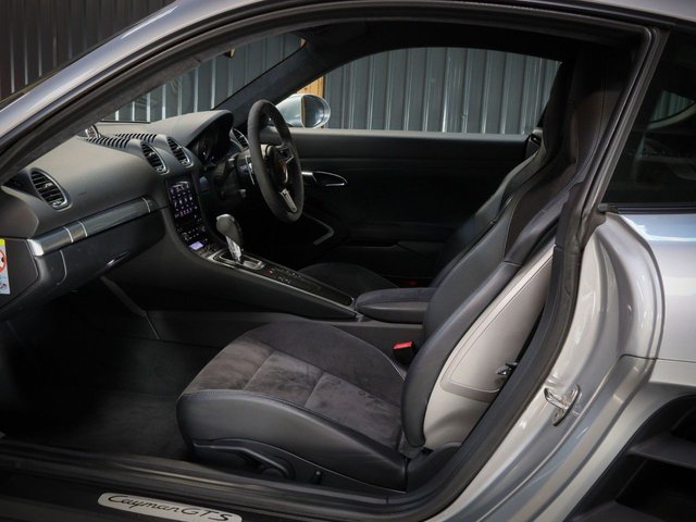 2018 PORSCHE 718 CAYMAN - Photo 11