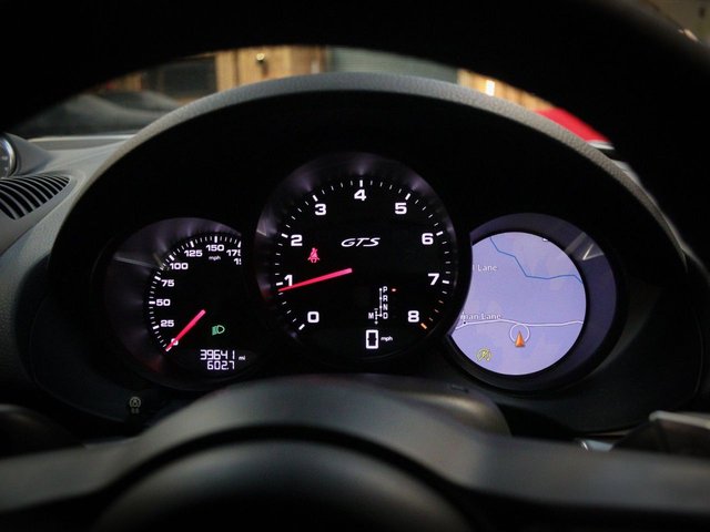 2018 PORSCHE 718 CAYMAN - Photo 9