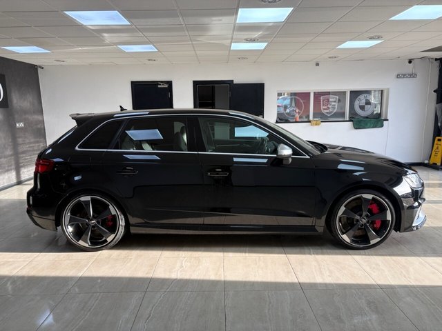 View our AUDI RS3