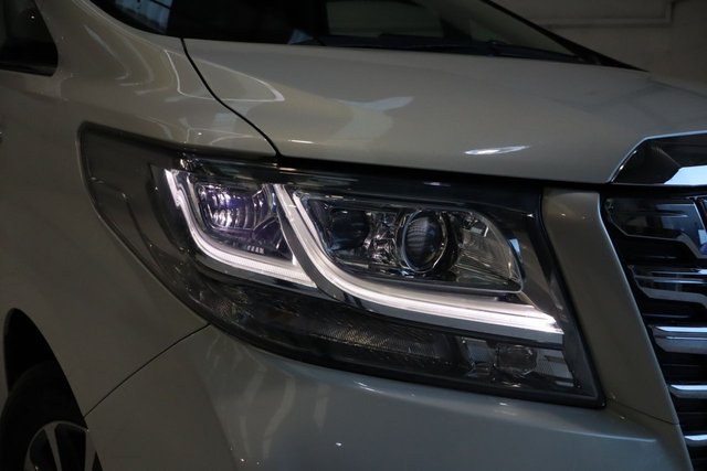 2022 TOYOTA ALPHARD - Photo 2