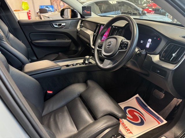 2023 VOLVO XC60 2.0 B5 MHEV Plus SUV 5dr Petrol Hybrid Auto AWD Euro 6 (s/s) (250 ps) - Photo 6