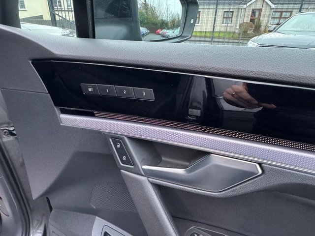 2022 VOLKSWAGEN TOUAREG 3.0 TDI V6 Black Edition SUV 5dr Diesel Tiptronic 4Motion Euro 6 (s/s) (231 ps) - Photo 12
