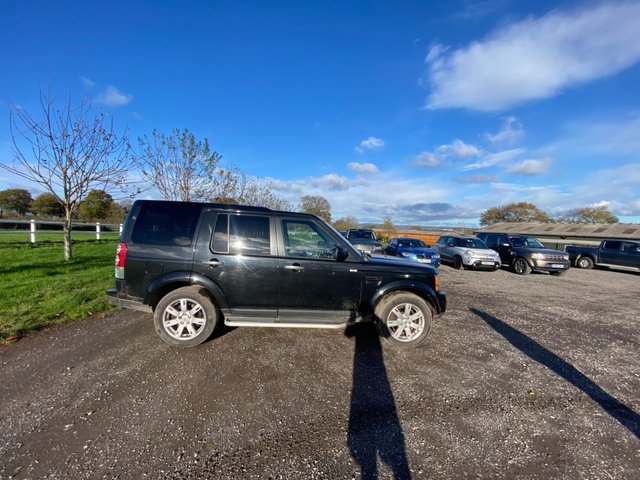 2011 Land Rover DISCOVERY 4 - Photo 2
