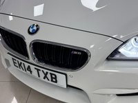USED 2014 61 BMW M6 4.4 V8 Convertible 2dr Petrol DCT Euro 5 (s/s) (560 ps) CARBON PACK + COMFORT ACCESS + HARMON KARDON + RED LEATHER!