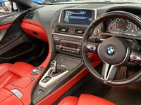USED 2014 61 BMW M6 4.4 V8 Convertible 2dr Petrol DCT Euro 5 (s/s) (560 ps) CARBON PACK + COMFORT ACCESS + HARMON KARDON + RED LEATHER!