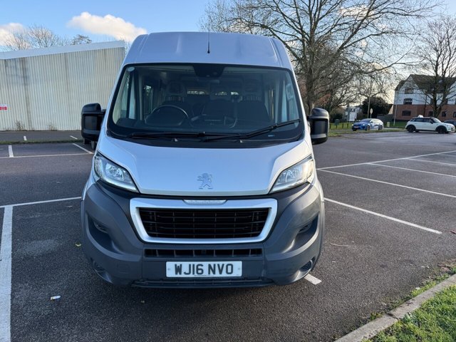 View our PEUGEOT BOXER