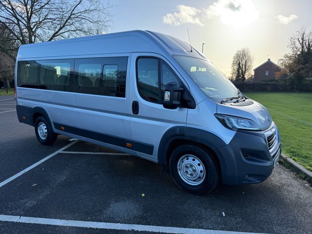 View our PEUGEOT BOXER
